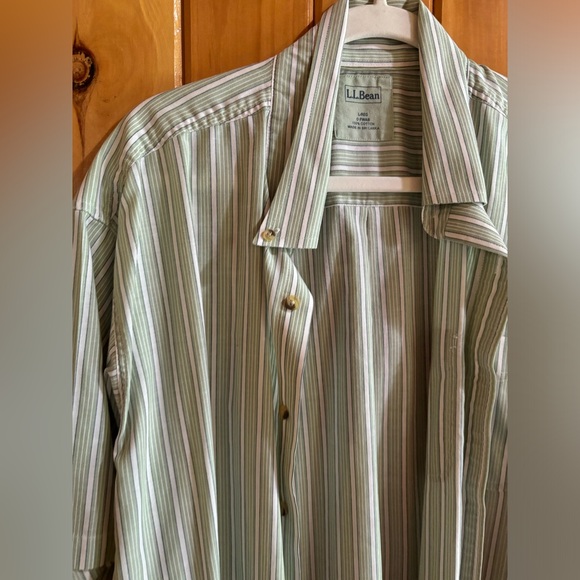 L.L. Bean Men’s Green Short-Sleeve Plaid Button-Down Dress Shirt - Picture 3 of 8
